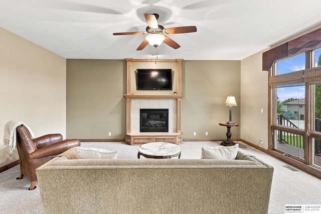 12619 S 81st Avenue, Papillion, NE 68046