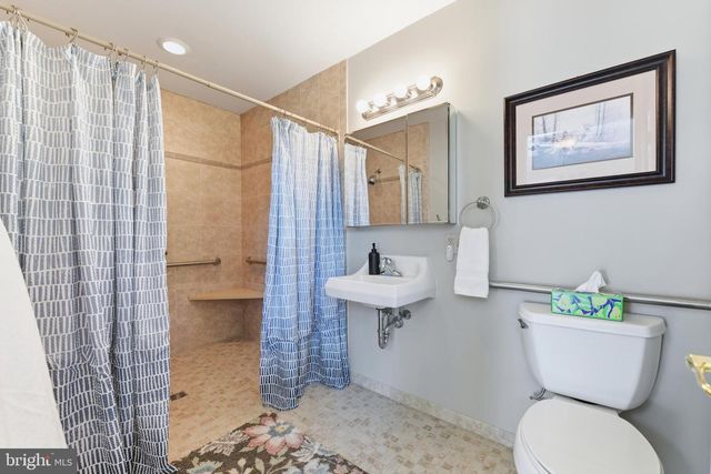 7 ESTHER LN, Shoemakersville, PA 19555