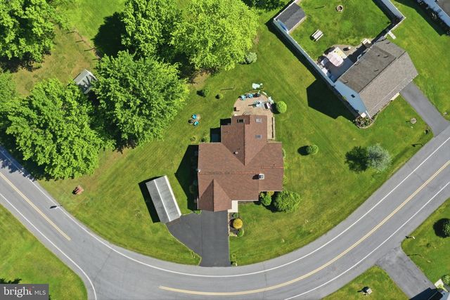 7 ESTHER LN, Shoemakersville, PA 19555