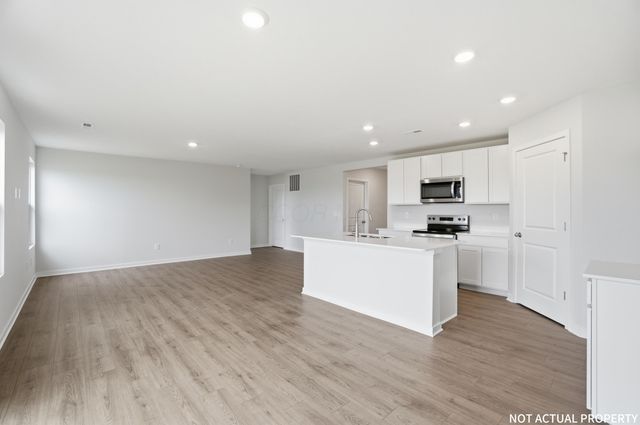 233 Vine Grove Drive, Circleville, OH 43113