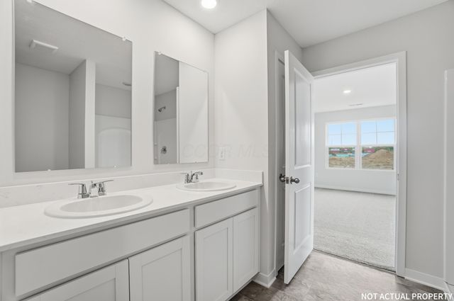 233 Vine Grove Drive, Circleville, OH 43113