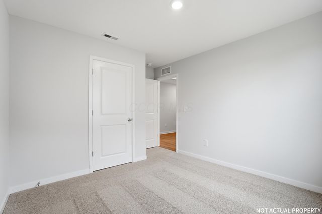 233 Vine Grove Drive, Circleville, OH 43113