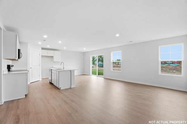 233 Vine Grove Drive, Circleville, OH 43113
