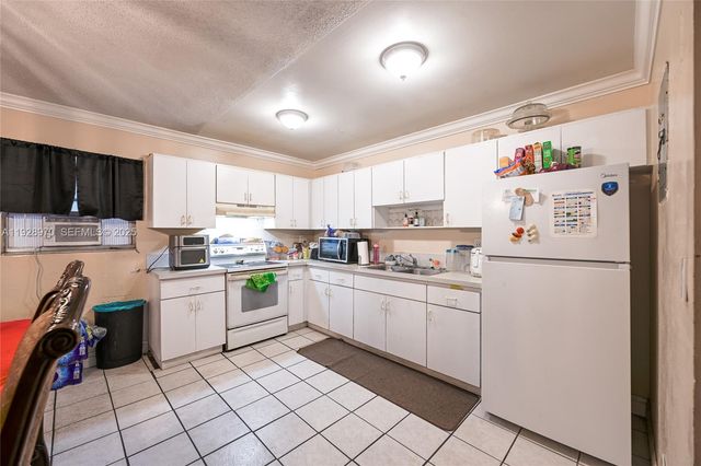 440 NW 7th Ter, Pompano Beach, FL 33060