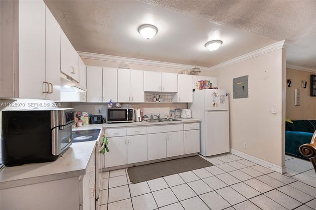 440 NW 7th Ter, Pompano Beach, FL 33060