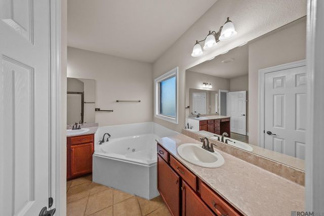6107 Waterford Ln, Sorrento, LA 70778
