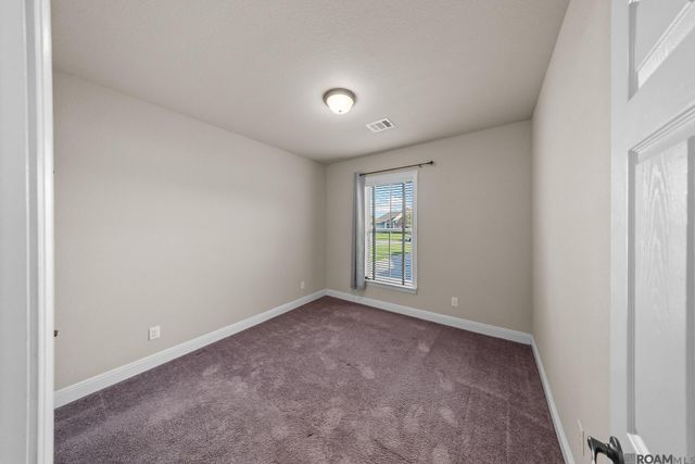 6107 Waterford Ln, Sorrento, LA 70778