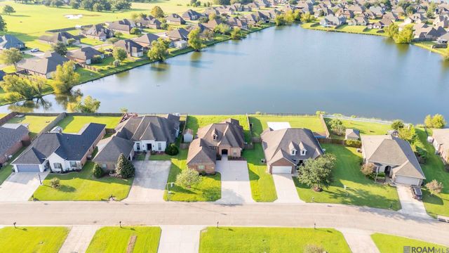6107 Waterford Ln, Sorrento, LA 70778