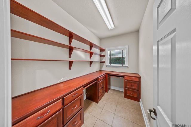 6107 Waterford Ln, Sorrento, LA 70778