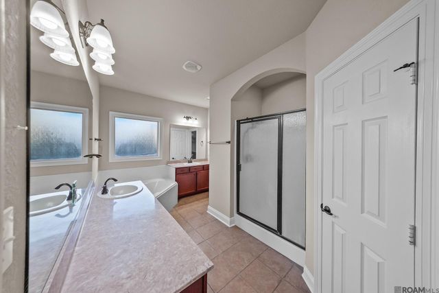 6107 Waterford Ln, Sorrento, LA 70778