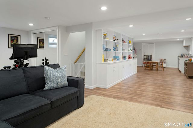 1541 Oenoke Ridge, New Canaan, CT 06840