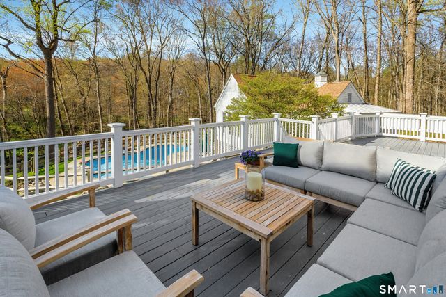 1541 Oenoke Ridge, New Canaan, CT 06840