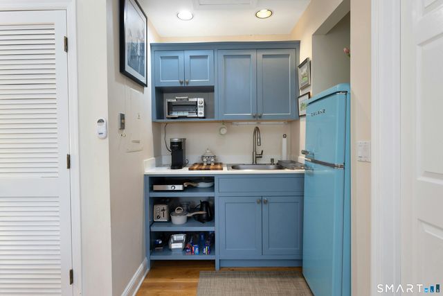 1541 Oenoke Ridge, New Canaan, CT 06840