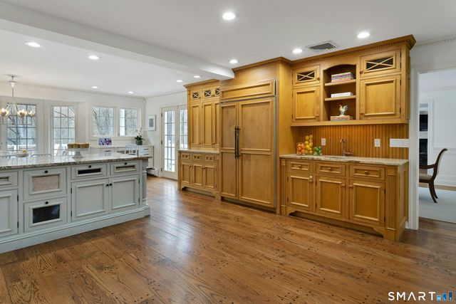 1541 Oenoke Ridge, New Canaan, CT 06840