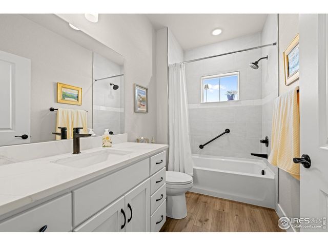 265 High Point Dr F-302, Longmont, CO 80504