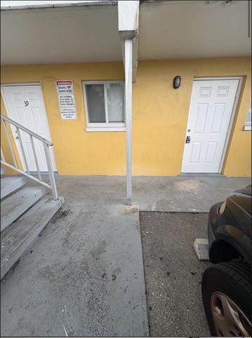 1501 Crescent Circle E39, Lake Park, FL 33403