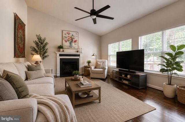 1 HICKORY SPRING CT, Gaithersburg, MD 20882