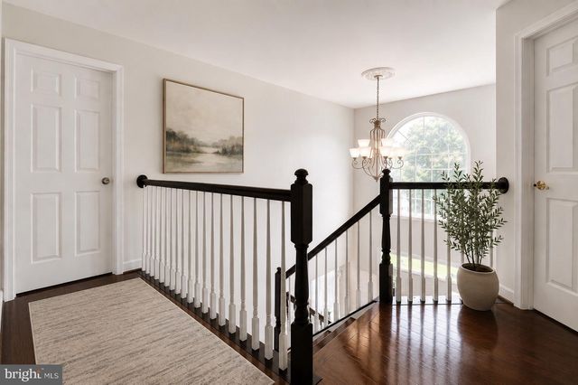 1 HICKORY SPRING CT, Gaithersburg, MD 20882