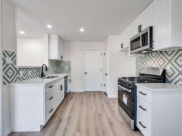 4406 Trafalgar Drive, Houston, TX 77045