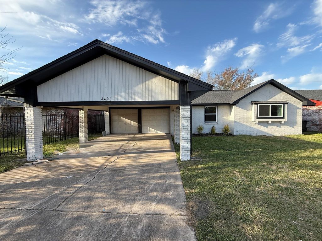4406 Trafalgar Drive, Houston, TX 77045