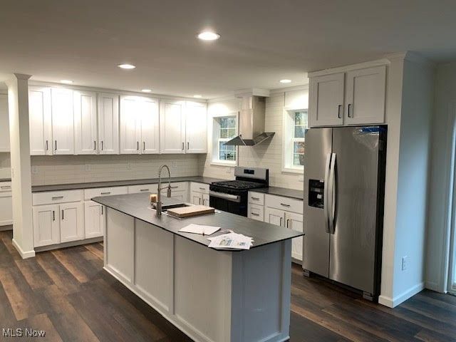 960 Robinhood Avenue, Painesville Twp, OH 44077