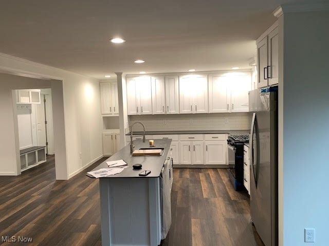 960 Robinhood Avenue, Painesville Twp, OH 44077