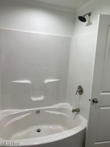 960 Robinhood Avenue, Painesville Twp, OH 44077