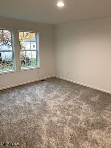 960 Robinhood Avenue, Painesville Twp, OH 44077