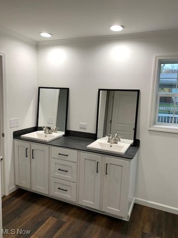 960 Robinhood Avenue, Painesville Twp, OH 44077