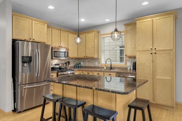 313 Periwinkle Place, Bayport, MN 55003