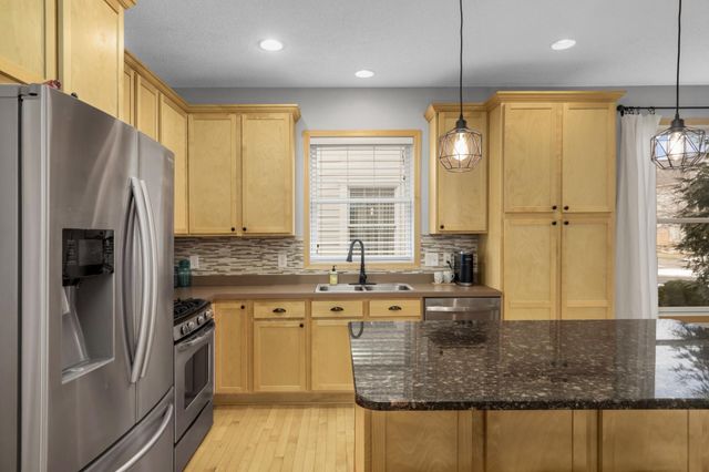 313 Periwinkle Place, Bayport, MN 55003