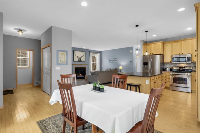 313 Periwinkle Place, Bayport, MN 55003