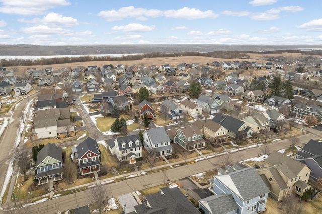 313 Periwinkle Place, Bayport, MN 55003