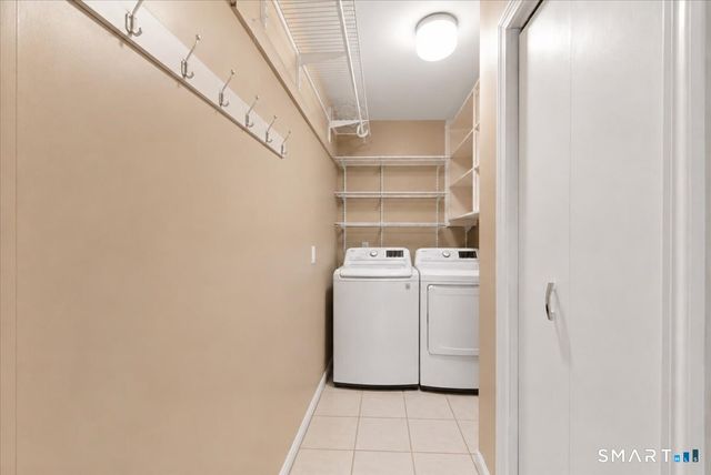 2 Judith Drive, Danbury, CT 06811