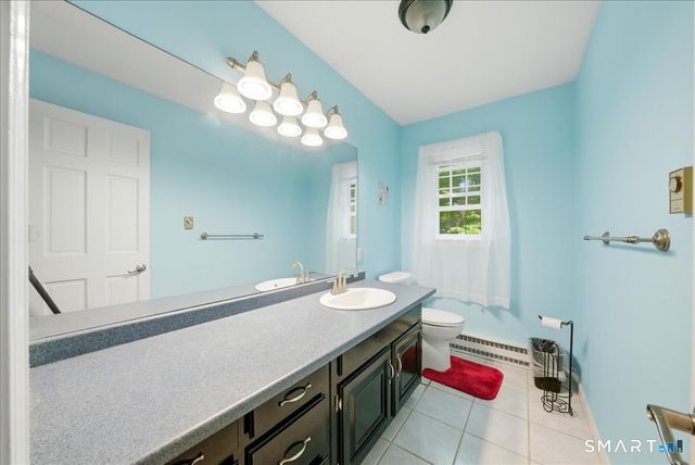 2 Judith Drive, Danbury, CT 06811