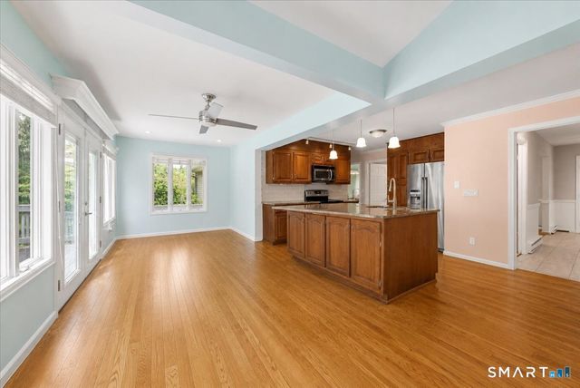 2 Judith Drive, Danbury, CT 06811