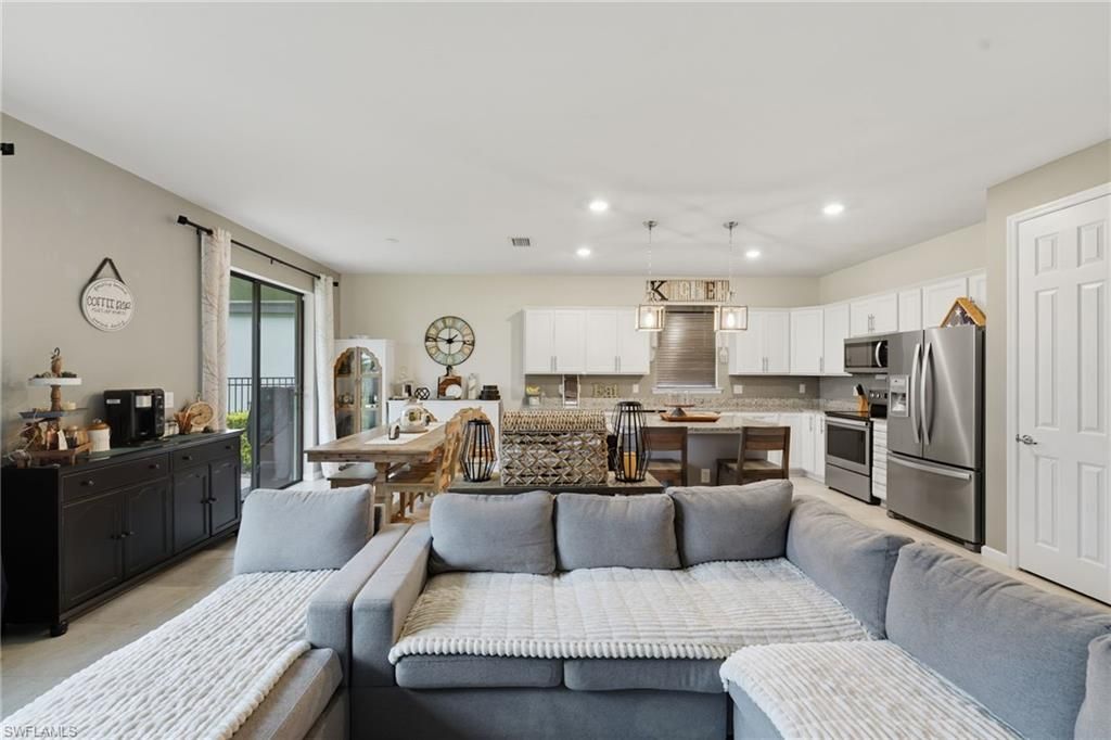 16095 Mistflower DR, ALVA, FL 33920 — photo 4