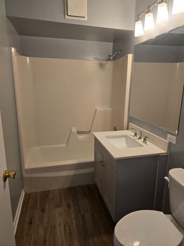 17001 Albany Avenue S 101, Hazel Crest, IL 60429