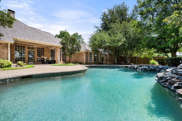 900 Ownby Lane, Southlake, TX 76092