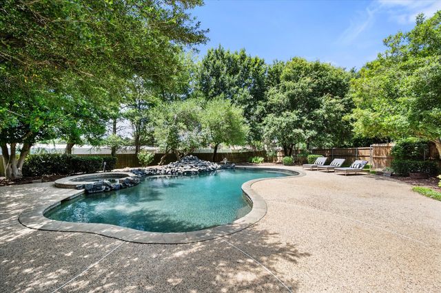 900 Ownby Lane, Southlake, TX 76092