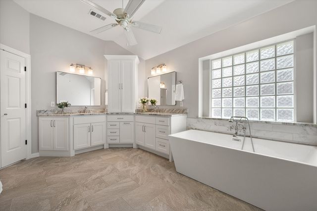 900 Ownby Lane, Southlake, TX 76092