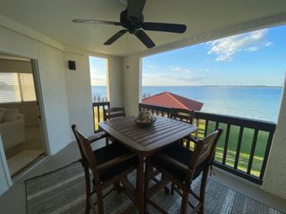7453 Sunset Harbor Drive APT 1-207, Navarre, FL 32566