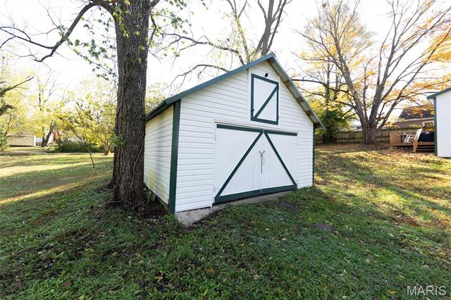 702 N Hickory Street, Salem, MO 65560