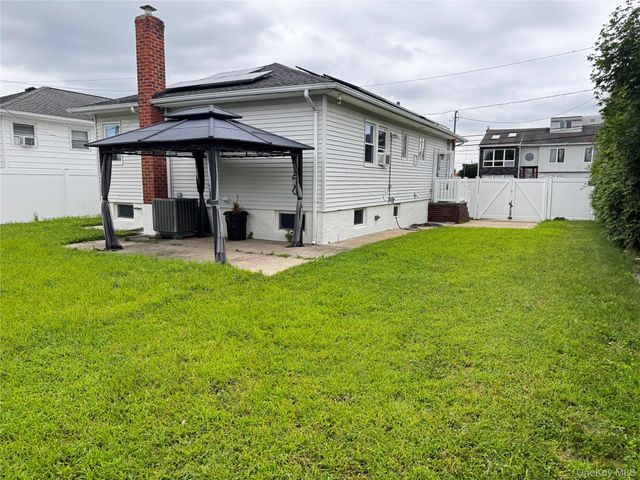 3318 MURDOCK Avenue, Oceanside, NY 11572