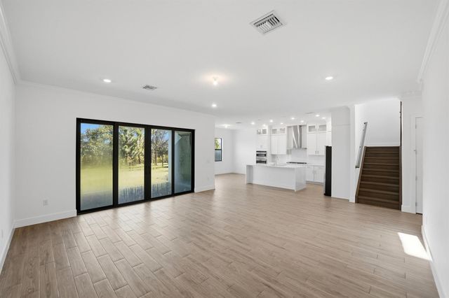 1012 Raleigh Way, Wellington, FL 33414