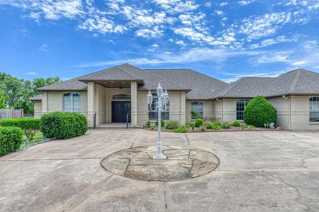 1508 SW 35th Street, Moore, OK 73160