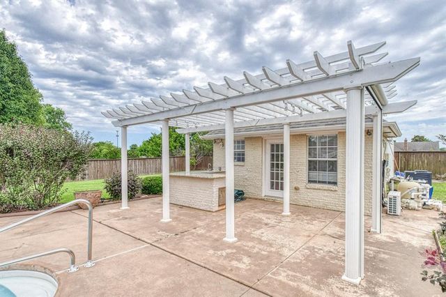 1508 SW 35th Street, Moore, OK 73160