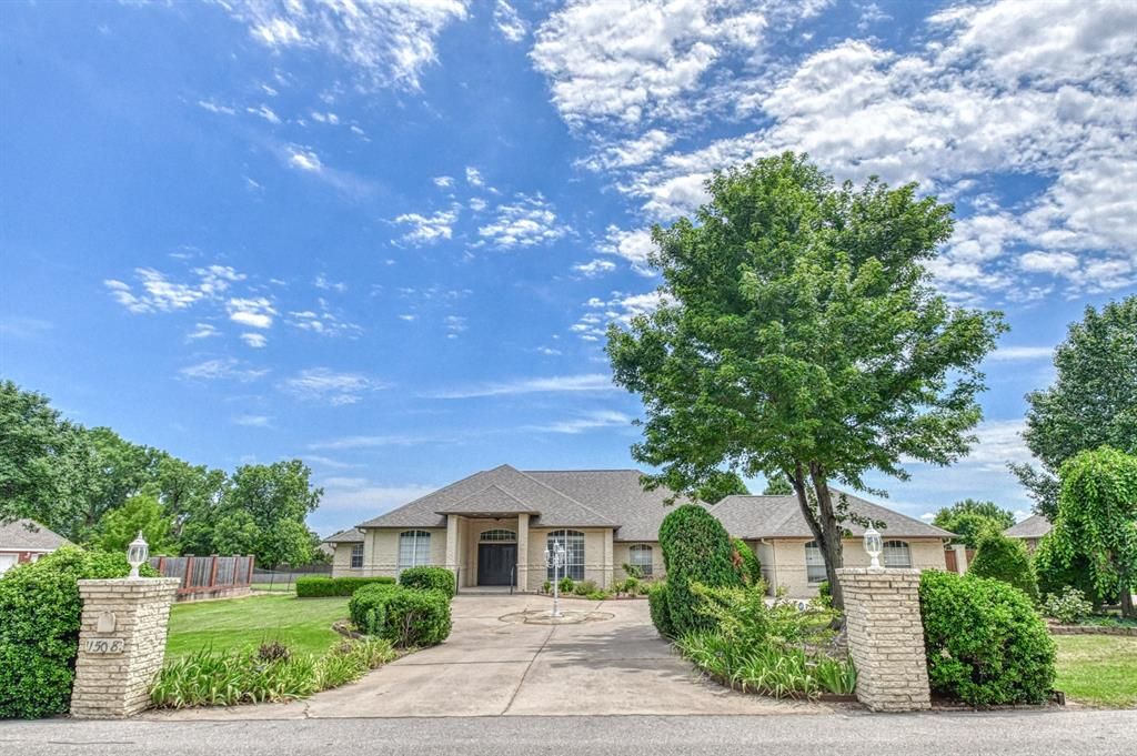 1508 SW 35th Street, Moore, OK 73160