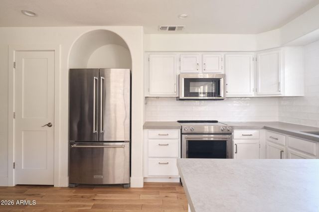8841 S 51ST Street 3, Phoenix, AZ 85044
