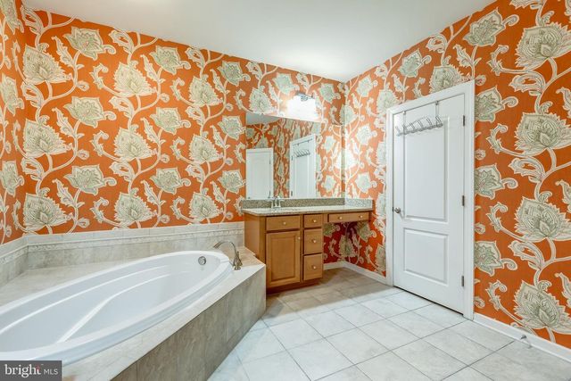 3883 BILLBERRY DR, Fairfax, VA 22033